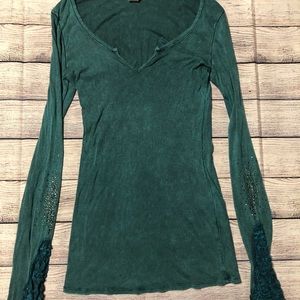 Gimmicks long sleeved top